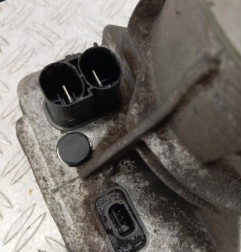 Pompe de direction OPEL VIVARO 2 Photo n°4