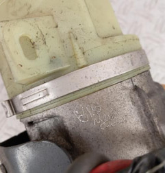 Pompe de direction OPEL VIVARO 2 Photo n°5