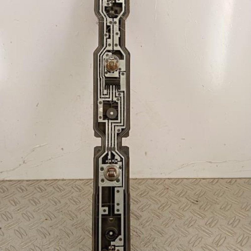 Platine feu arriere droit RENAULT MASTER 3