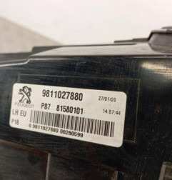 Feu arriere secondaire gauche (feux) PEUGEOT 5008 2 Photo n°4