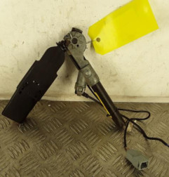 Attache ceinture avant gauche RENAULT KANGOO 1