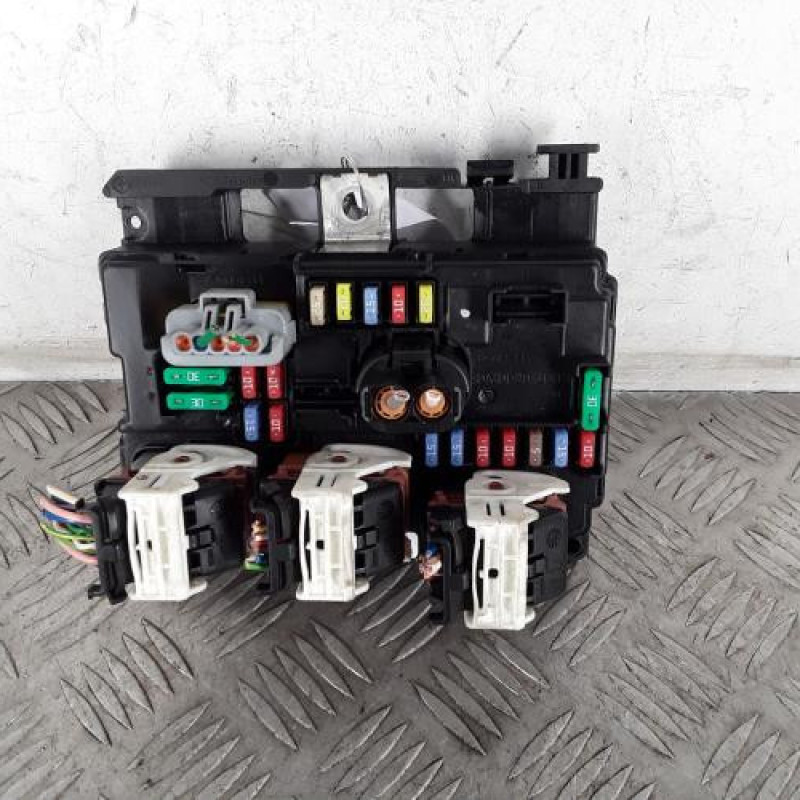 Boitier servitude moteur (BSM) CITROEN C3 2 Boitier servitude moteur (BSM) CITROEN C3 2