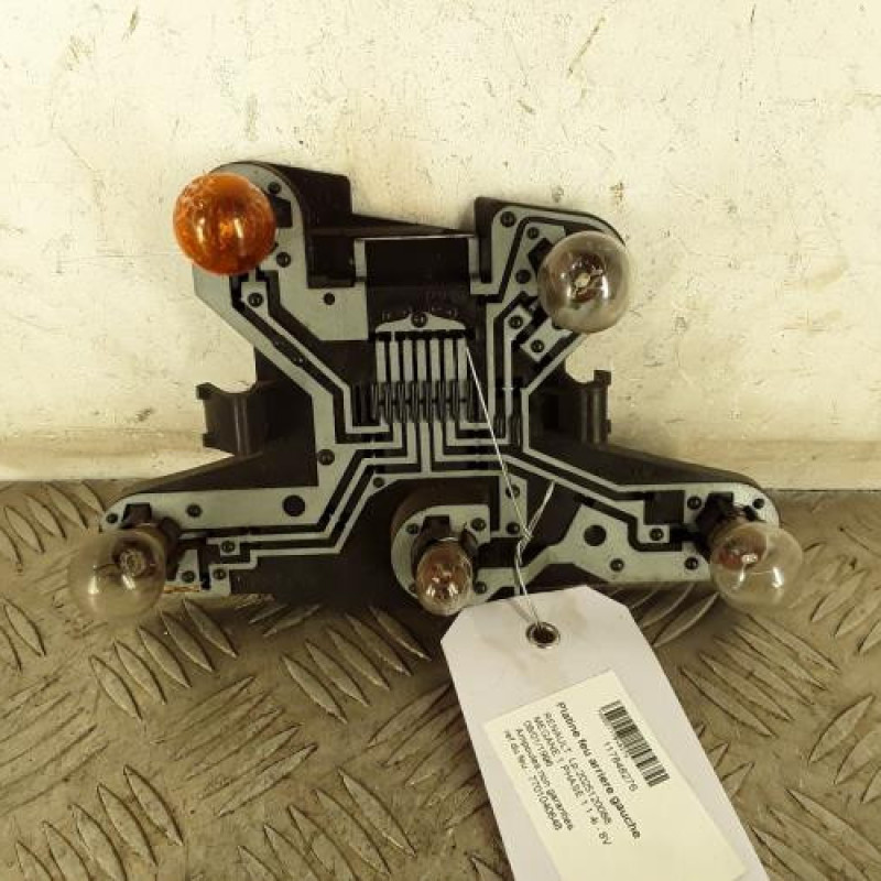 Platine feu arriere gauche RENAULT MEGANE 1