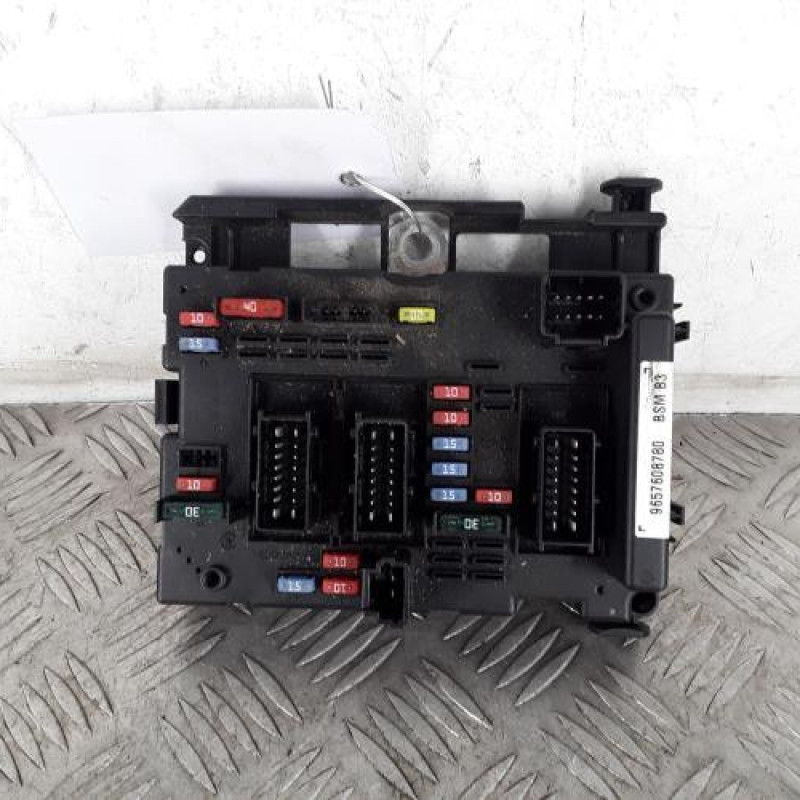 Boitier servitude moteur (BSM) PEUGEOT 206+ Boitier servitude moteur (BSM) PEUGEOT 206+