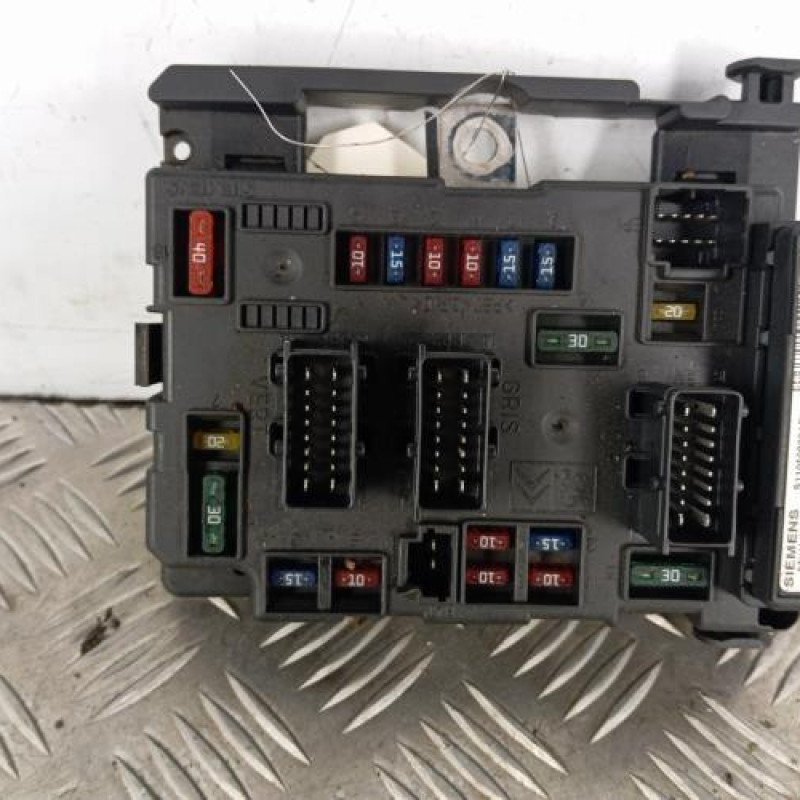 Boitier servitude moteur (BSM) CITROEN C5 1 Boitier servitude moteur (BSM) CITROEN C5 1