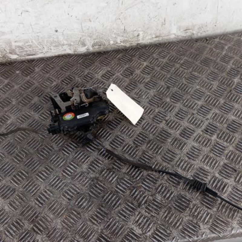 Serrure arriere droit VOLKSWAGEN GOLF 4