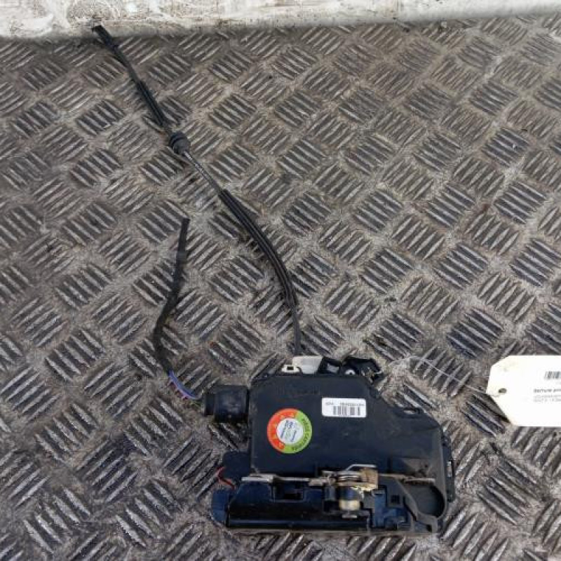 Serrure arriere gauche VOLKSWAGEN GOLF 4