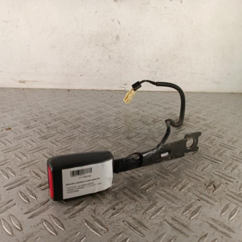 Attache ceinture avant gauche TOYOTA YARIS 2
