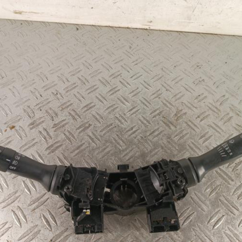 Commodo phare TOYOTA YARIS 2 Commodo phare TOYOTA YARIS 2