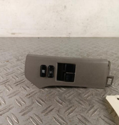 Interrupteur de leve vitre avant gauche TOYOTA YARIS 2 Photo n°1