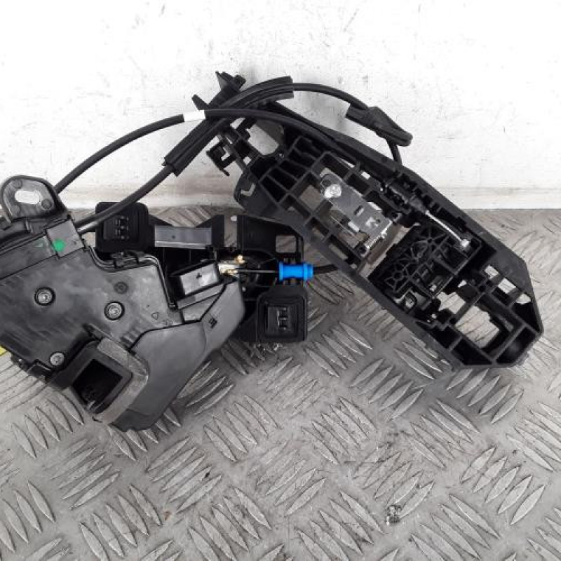 Serrure avant droit PEUGEOT 308 3 Serrure avant droit PEUGEOT 308 3