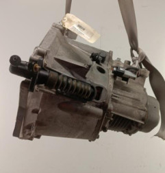 Boite de vitesses PEUGEOT 208 1 Photo n°1