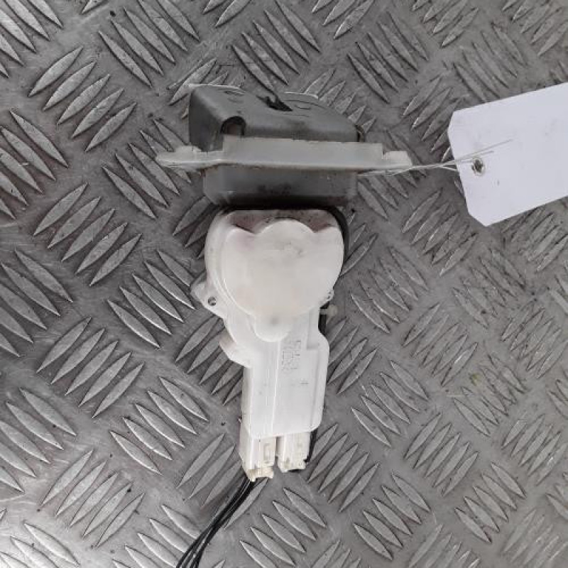 Serrure de hayon SUZUKI SWIFT 3