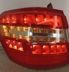 Feu arriere principal gauche (feux) MERCEDES CLASSE E 212 Photo n°1