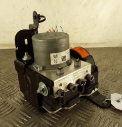 Bloc ABS (freins anti-blocage) PEUGEOT 308 3 Photo n°1