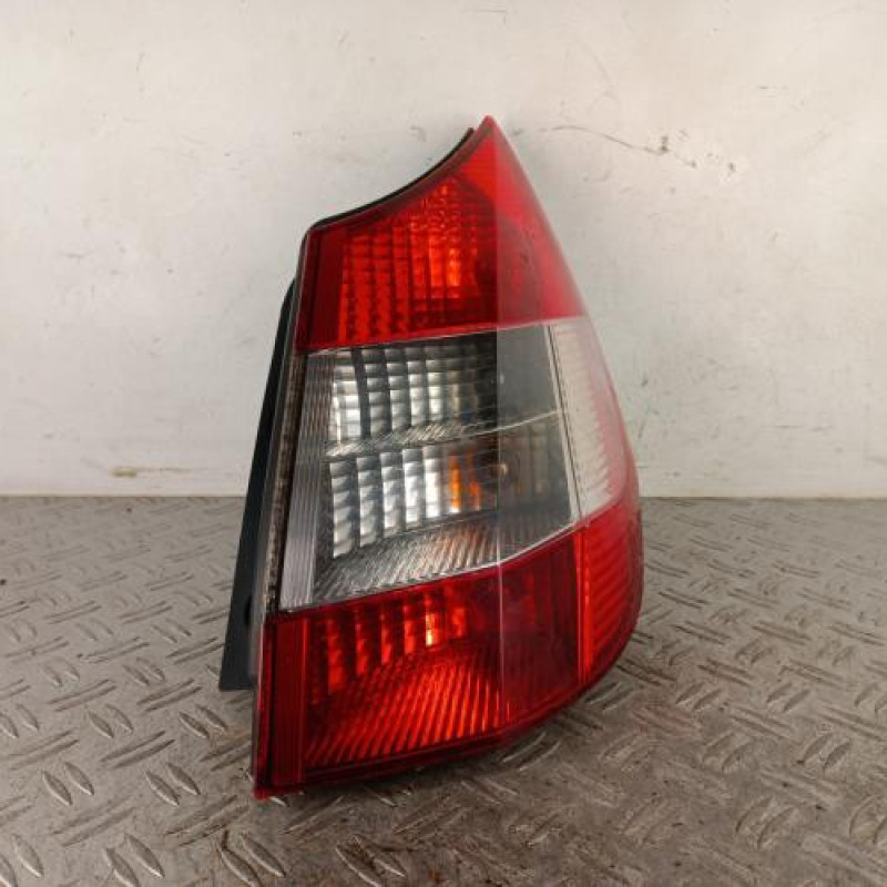 Feu arriere principal droit (feux) RENAULT SCENIC 2 Feu arriere principal droit (feux) RENAULT SCENIC 2