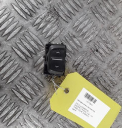 Interrupteur de leve vitre avant droit DACIA SANDERO 2 Photo n°1