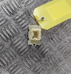 Interrupteur de leve vitre avant droit DACIA SANDERO 2