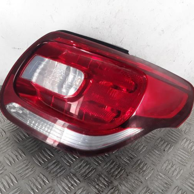 Feu arriere principal droit (feux) CITROEN DS3 Feu arriere principal droit (feux) CITROEN DS3