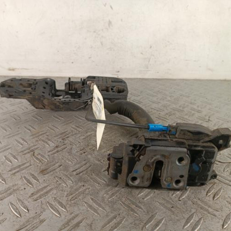 Serrure avant droit RENAULT MEGANE 3