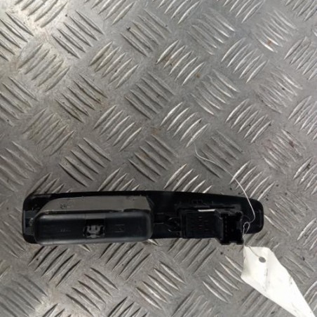 Interrupteur de leve vitre arriere gauche NISSAN QASHQAI 1
