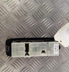 Interrupteur de leve vitre avant gauche NISSAN QASHQAI 1