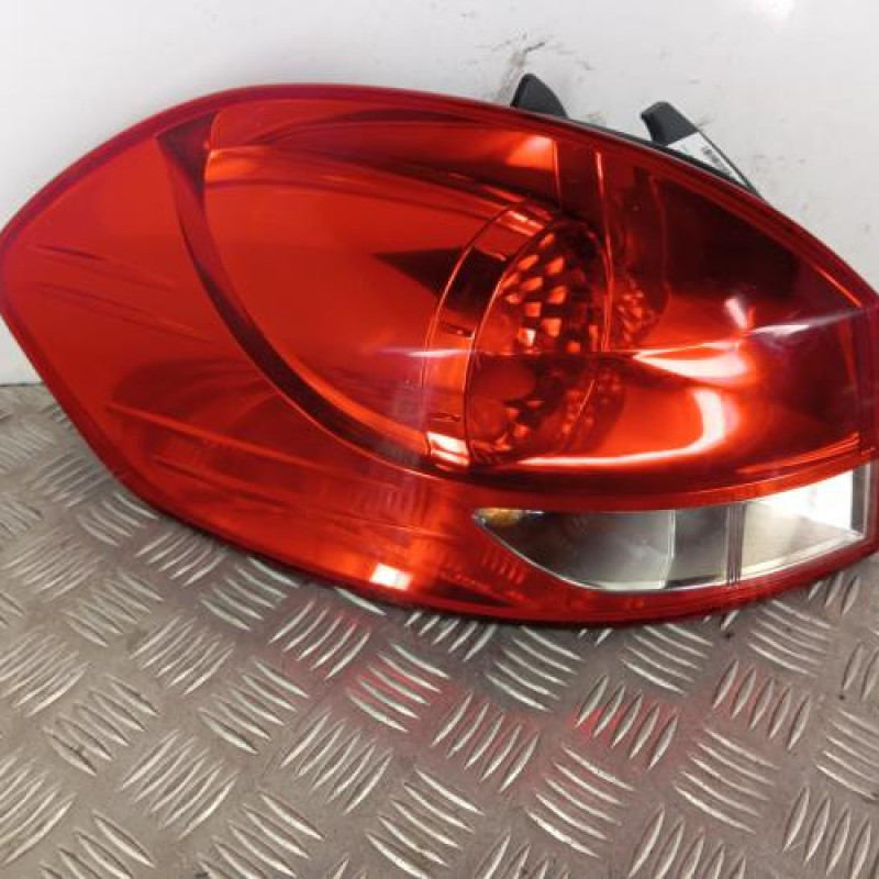 Feu arriere principal gauche (feux) RENAULT CLIO 3