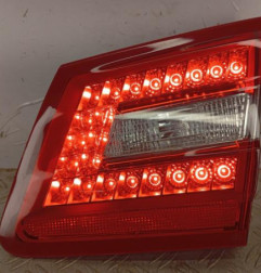 Feu arriere secondaire droit (feux) MERCEDES CLASSE E 212 Photo n°1