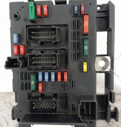 Boitier servitude moteur (BSM) PEUGEOT 206 Photo n°1