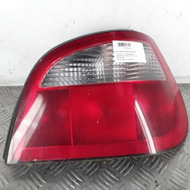 Feu arriere principal droit (feux) RENAULT MEGANE 1