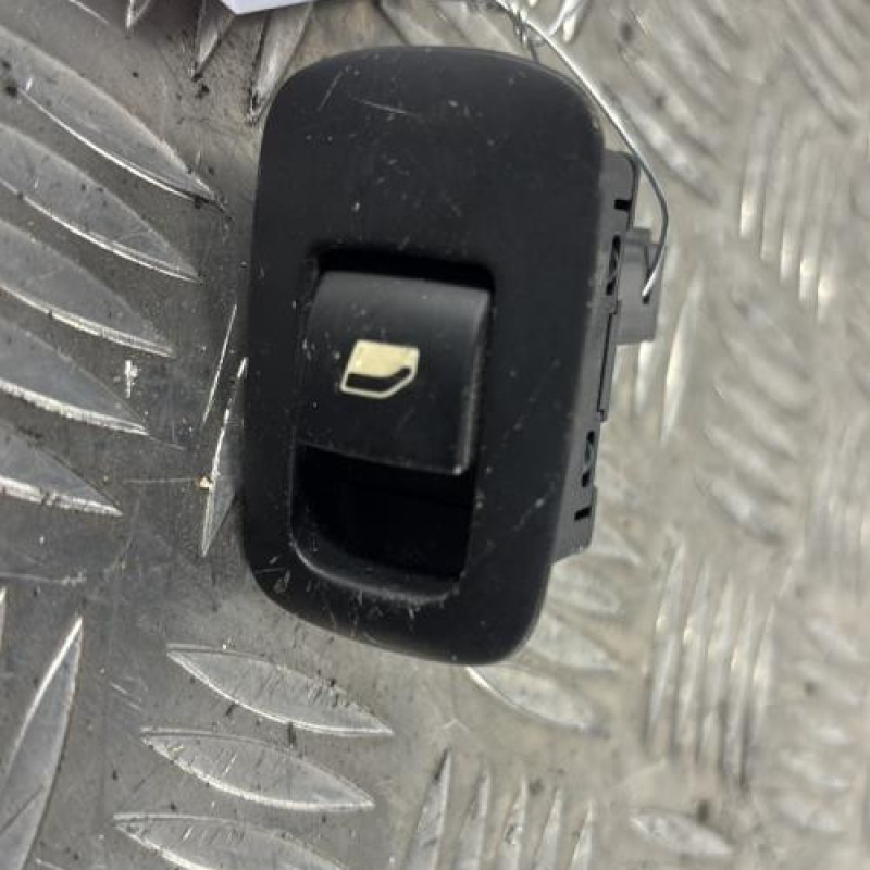 Interrupteur de leve vitre arriere gauche CITROEN C4 PICASSO 1