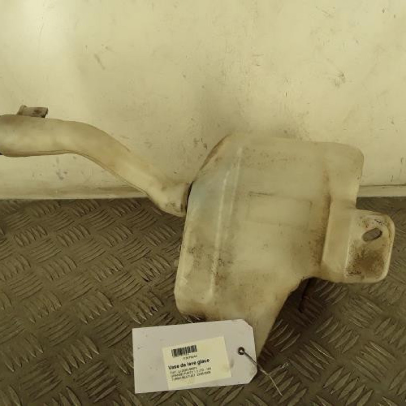 Vase de lave glace FIAT GRANDE PUNTO Vase de lave glace FIAT GRANDE PUNTO