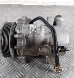 Compresseur clim PEUGEOT 206 Photo n°3