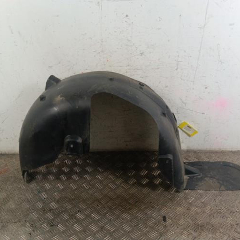 Pare boue arriere droit PEUGEOT 3008 1
