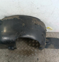 Pare boue arriere droit PEUGEOT 3008 1