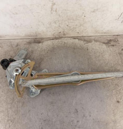 Leve vitre electrique avant gauche TOYOTA YARIS 1