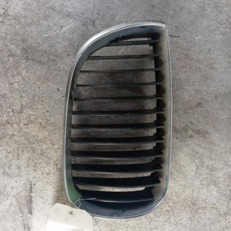 Calandre droite BMW SERIE 1 E87