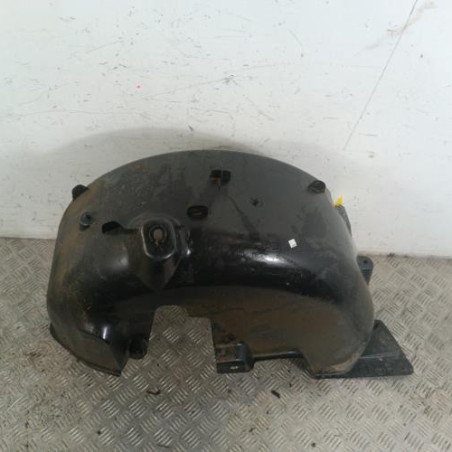 Pare boue arriere droit PEUGEOT 208 1