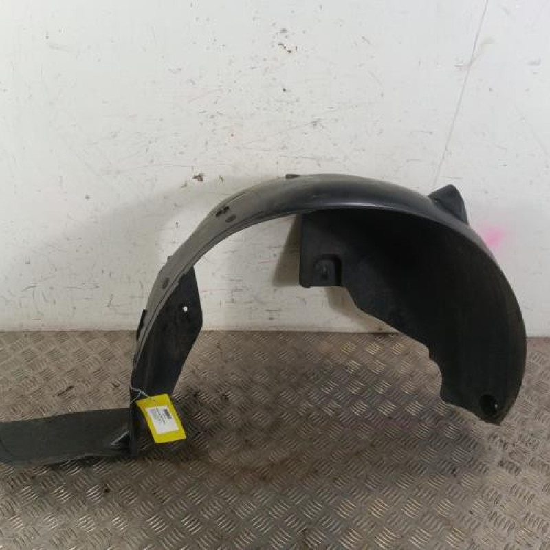 Pare boue arriere droit PEUGEOT 3008 1