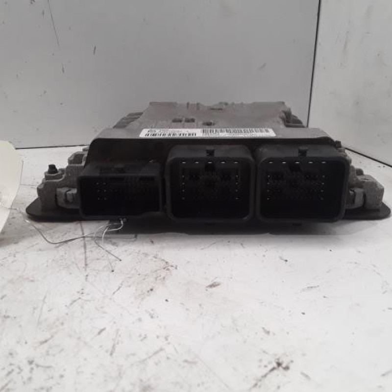 Calculateur PEUGEOT 3008 1