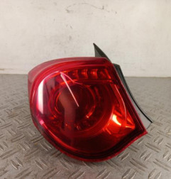 Feu arriere secondaire gauche (feux) ALFA ROMEO GIULIETTA 2 Photo n°1