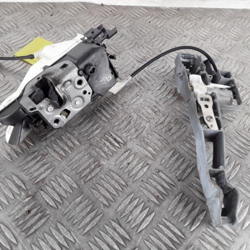 Serrure avant gauche CITROEN DS3 Serrure avant gauche CITROEN DS3