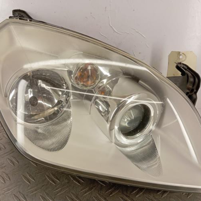Optique avant principal droit (feux)(phare) OPEL TIGRA 2