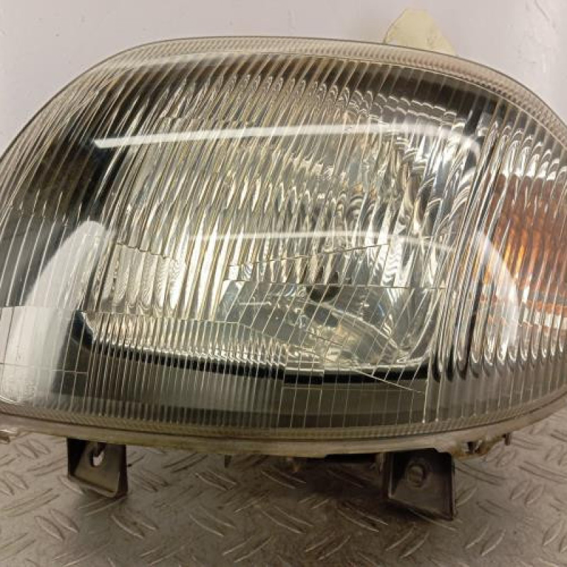 Optique avant principal gauche (feux)(phare) RENAULT CLIO 2