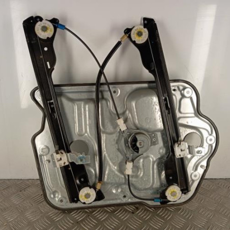 Leve vitre electrique avant droit NISSAN QASHQAI 1
