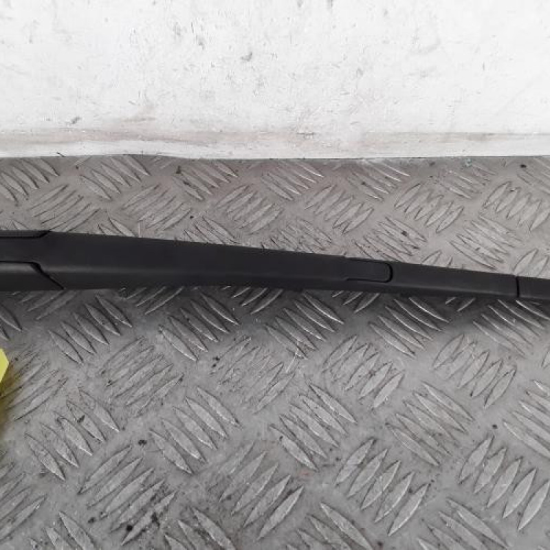 Bras essuie glace arriere PEUGEOT 3008 2