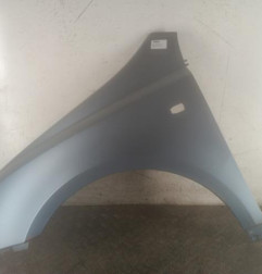 Aile avant gauche KIA CARNIVAL 2 Photo n°1