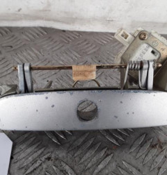 Poignee hayon VOLKSWAGEN POLO 4 Photo n°1