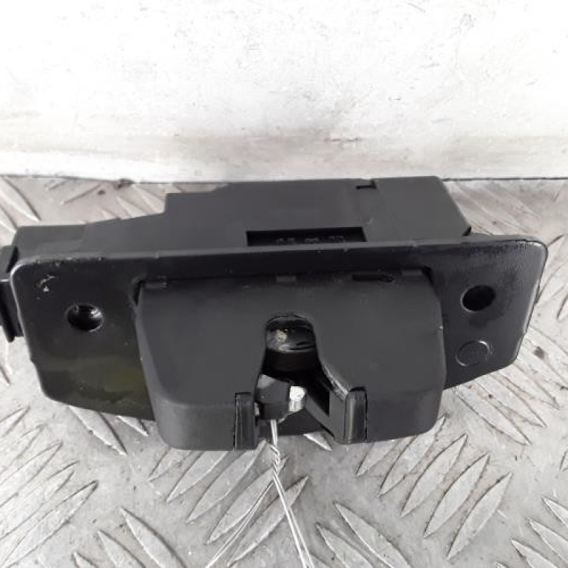 Serrure de hayon PEUGEOT 3008 2