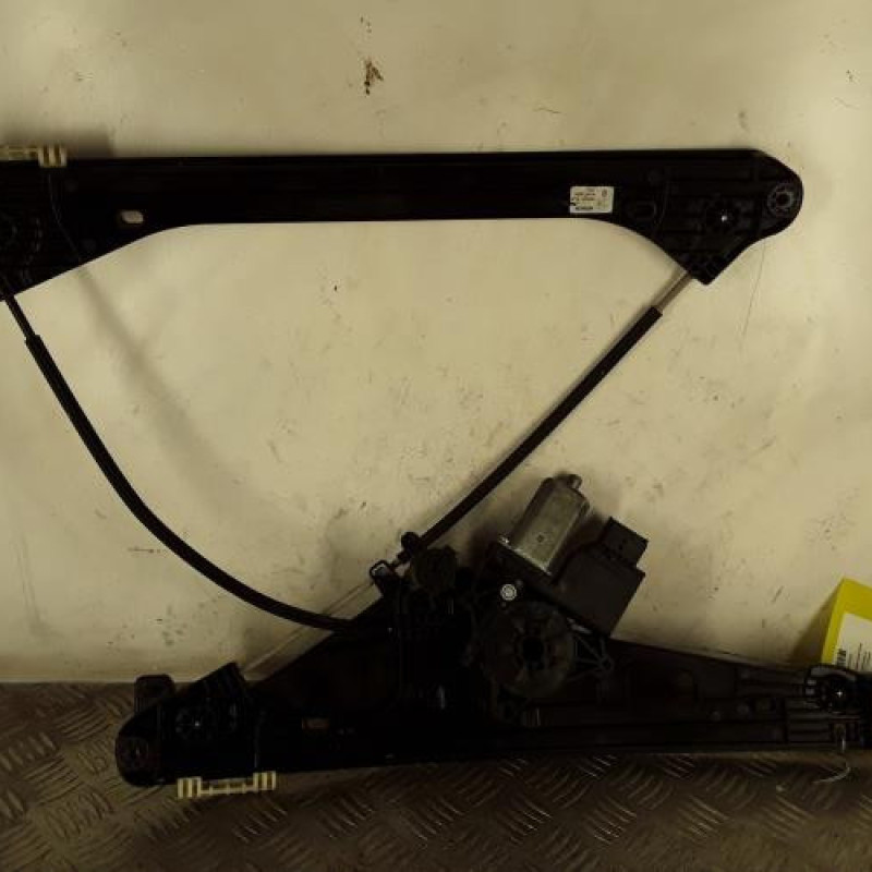 Leve vitre electrique avant droit PEUGEOT 3008 2